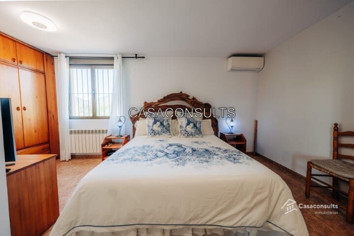 3 soveværelse Finca/Landehus til salg i Sierra Engarceran med swimmingpool garage - € 400.000 (Ref: 9313902)