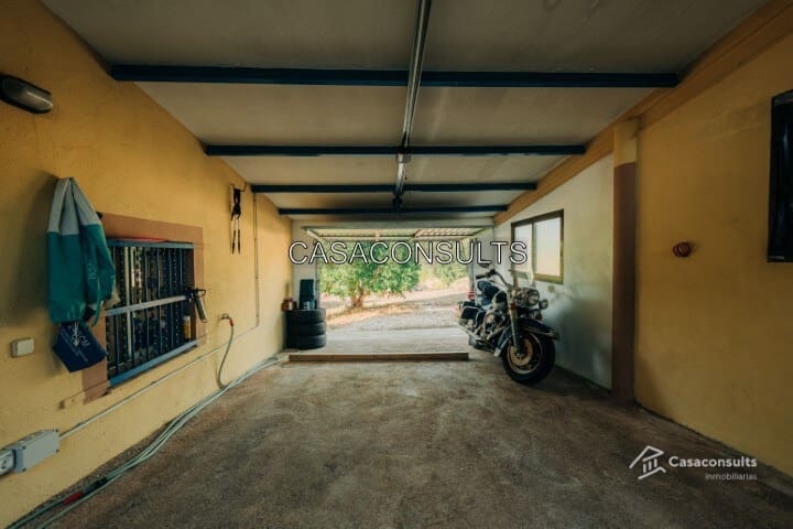 3 soveværelse Finca/Landehus til salg i Sierra Engarceran med swimmingpool garage - € 400.000 (Ref: 9313902)