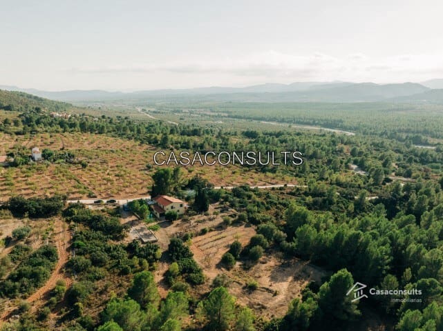 3 soveværelse Finca/Landehus til salg i Sierra Engarceran med swimmingpool garage - € 400.000 (Ref: 9313902)