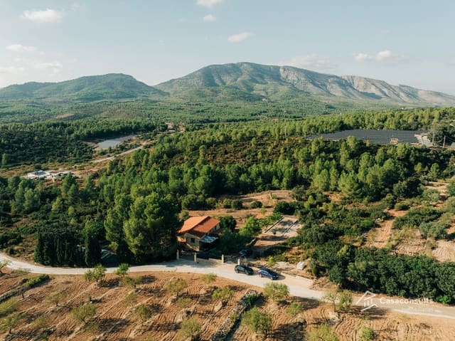 3 bedroom Finca/Country House for sale in Sierra Engarcerán with pool garage - € 400,000 (Ref: 9313902)