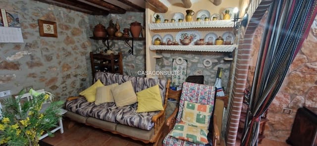 4 bedroom Finca/Country House for sale in Los Rosildos, Sierra Engarcerán with garage - € 95,000 (Ref: 9413547)
