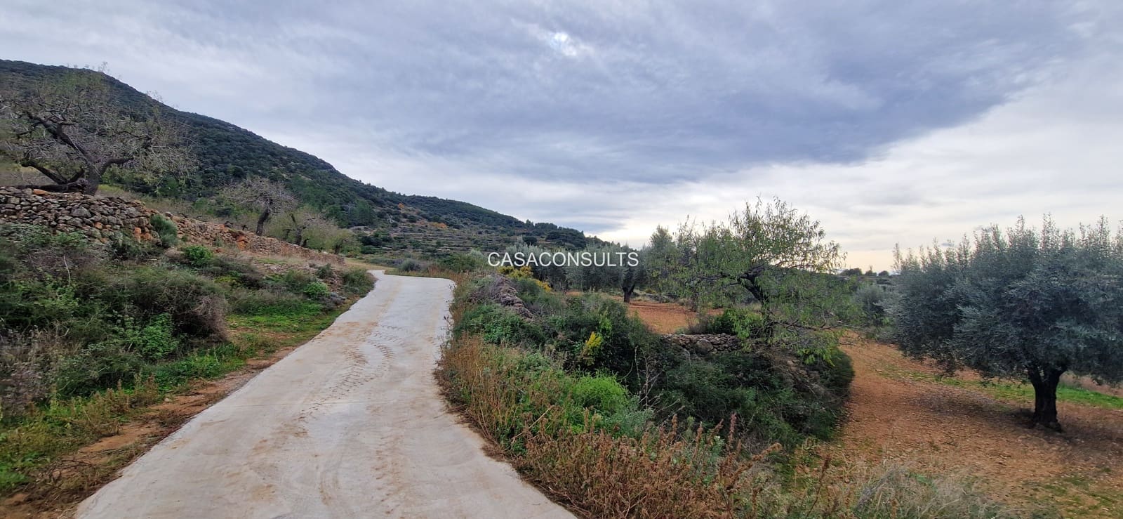 4 soveværelse Finca/Landehus til salg i Los Rosildos med garage - € 95.000 (Ref: 9413547)