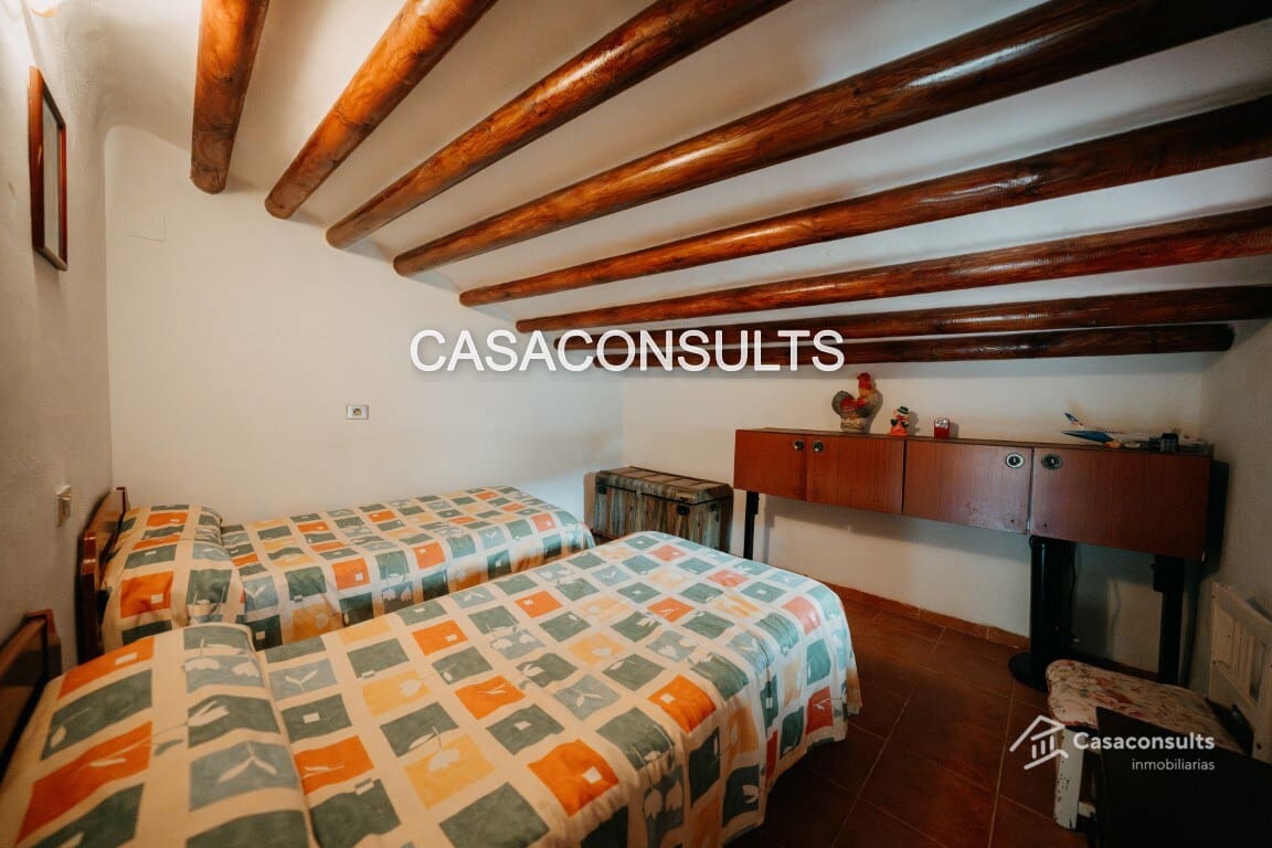 4 soveværelse Finca/Landehus til salg i Los Rosildos med garage - € 95.000 (Ref: 9413547)