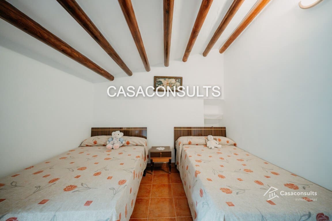 4 soveværelse Finca/Landehus til salg i Los Rosildos med garage - € 95.000 (Ref: 9413547)