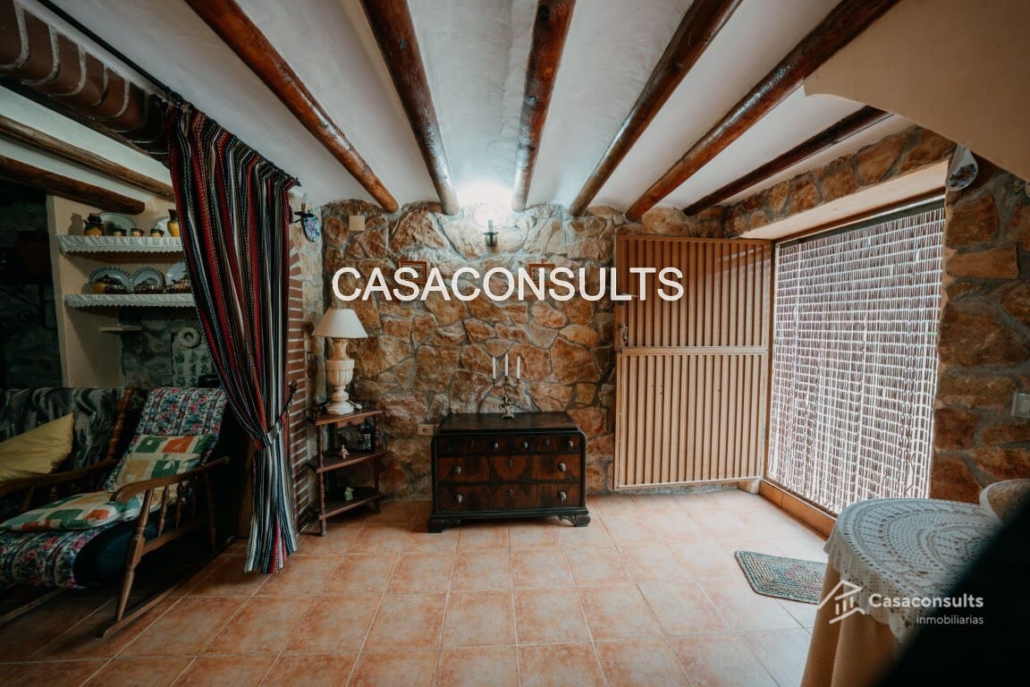 4 soveværelse Finca/Landehus til salg i Los Rosildos med garage - € 95.000 (Ref: 9413547)