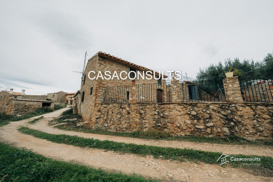 4 soveværelse Finca/Landehus til salg i Los Rosildos med garage - € 95.000 (Ref: 9413547)