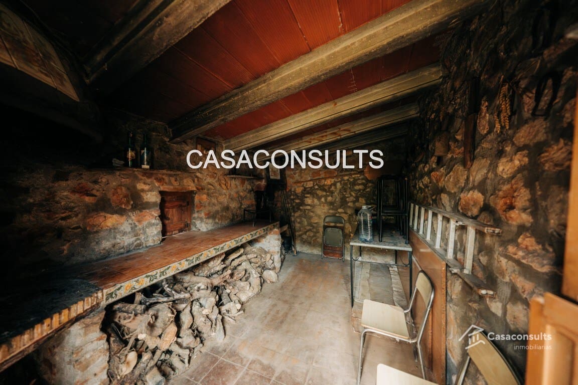 4 soveværelse Finca/Landehus til salg i Los Rosildos med garage - € 95.000 (Ref: 9413547)