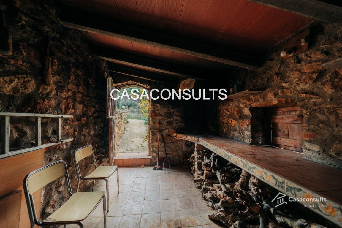 4 soveværelse Finca/Landehus til salg i Los Rosildos med garage - € 95.000 (Ref: 9413547)