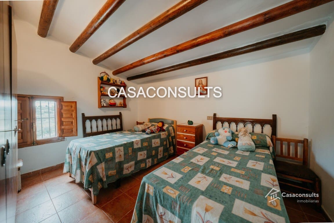 4 soveværelse Finca/Landehus til salg i Los Rosildos med garage - € 95.000 (Ref: 9413547)