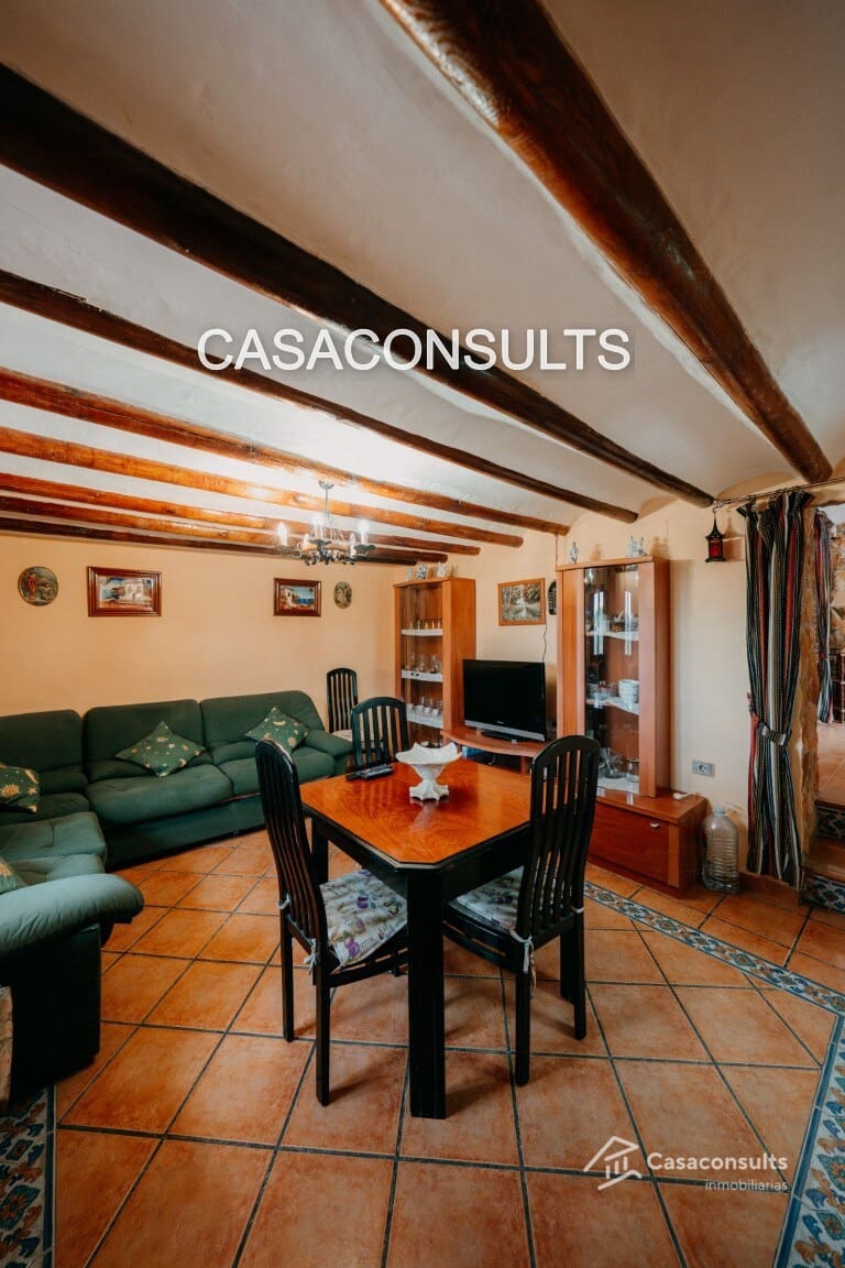 4 soveværelse Finca/Landehus til salg i Los Rosildos med garage - € 95.000 (Ref: 9413547)