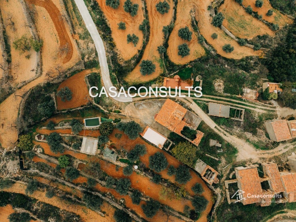 4 soveværelse Finca/Landehus til salg i Los Rosildos med garage - € 95.000 (Ref: 9413547)