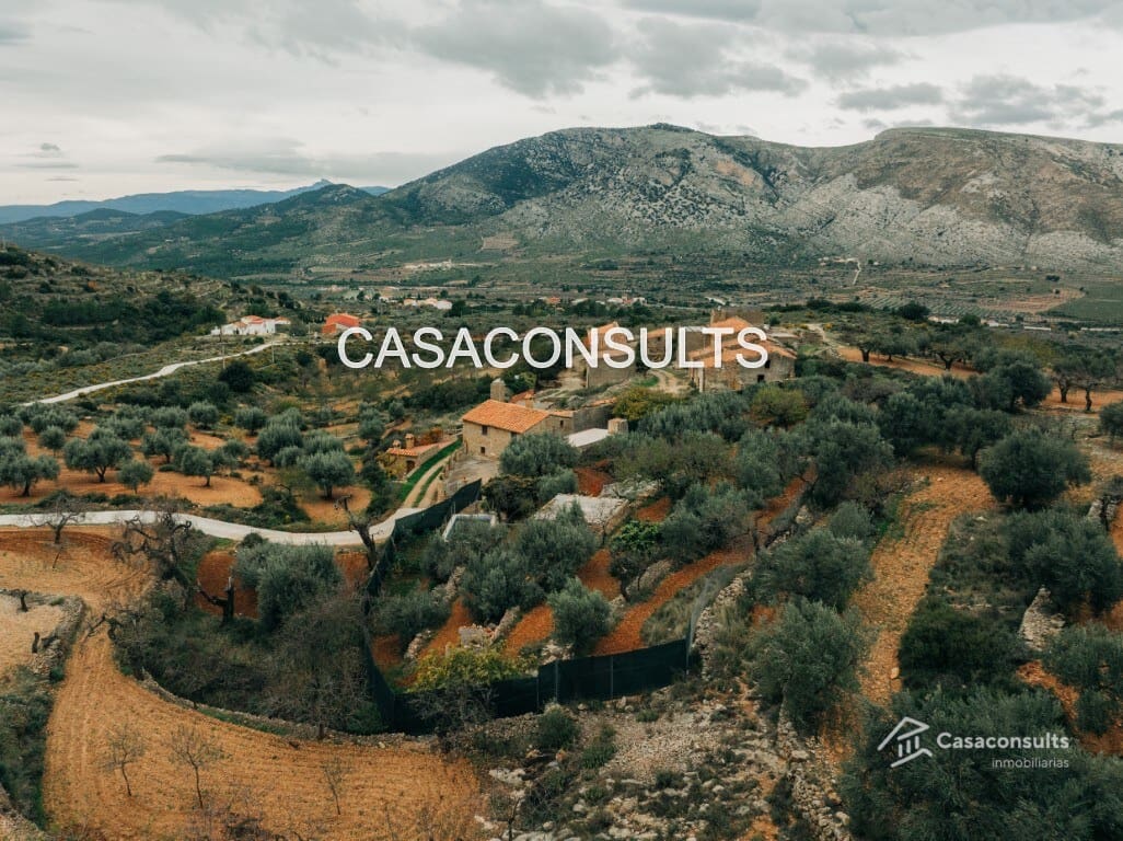 4 soveværelse Finca/Landehus til salg i Los Rosildos med garage - € 95.000 (Ref: 9413547)