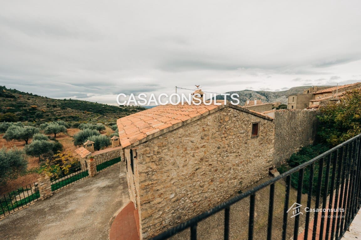 4 soveværelse Finca/Landehus til salg i Los Rosildos med garage - € 95.000 (Ref: 9413547)