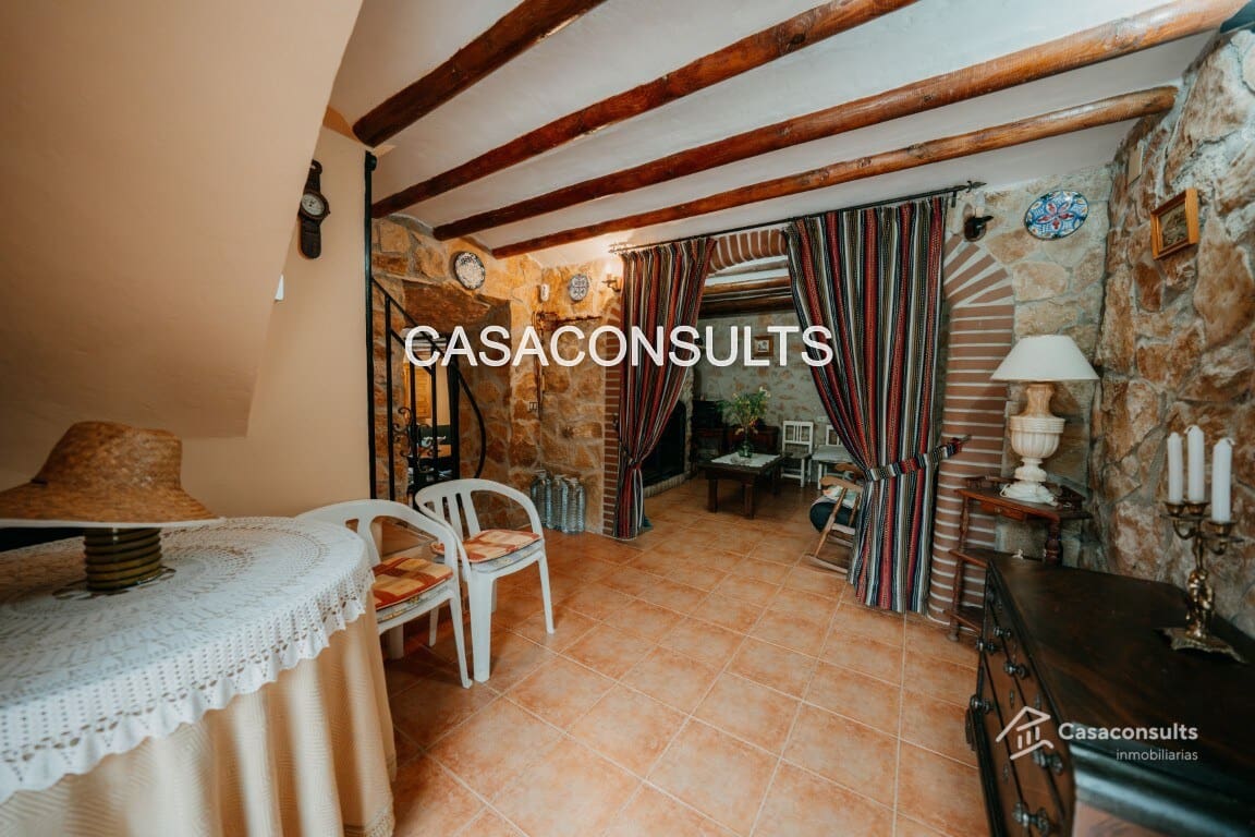 4 soveværelse Finca/Landehus til salg i Los Rosildos med garage - € 95.000 (Ref: 9413547)