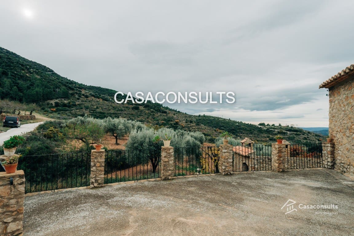 4 soveværelse Finca/Landehus til salg i Los Rosildos med garage - € 95.000 (Ref: 9413547)