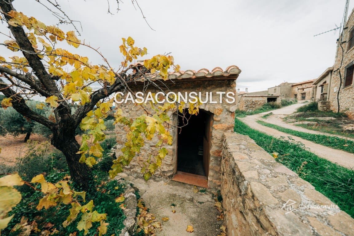 4 soveværelse Finca/Landehus til salg i Los Rosildos med garage - € 95.000 (Ref: 9413547)