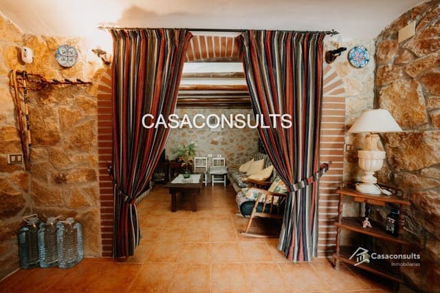 4 soverom Finca/Herregård til salgs i Los Rosildos, Sierra Engarcerán med garasje - € 95 000 (Ref: 9413547)