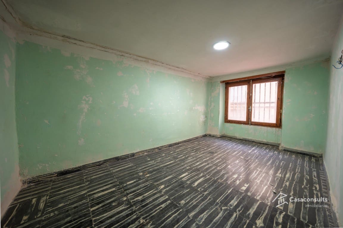 3 bedroom Townhouse for sale in Cabanes - € 22,000 (Ref: 9511931)