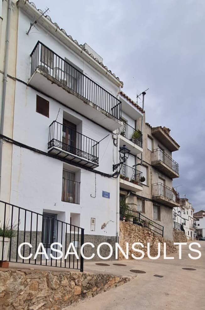 3 slaapkamer Huis te koop in Castillo de Villamalefa - € 39.000 (Ref: 9511932)
