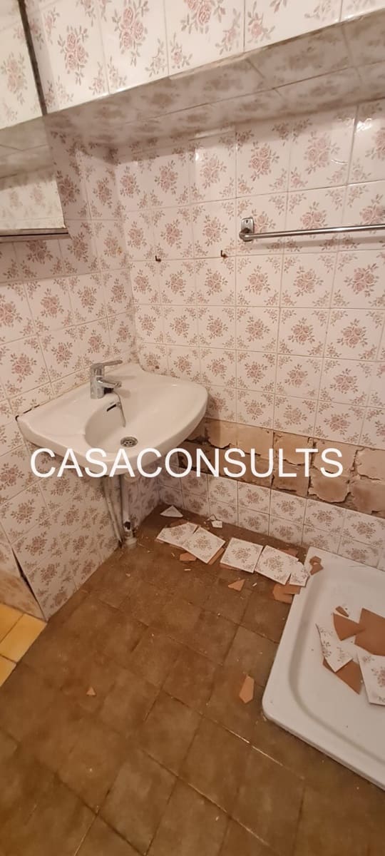 3 slaapkamer Huis te koop in Castillo de Villamalefa - € 39.000 (Ref: 9511932)