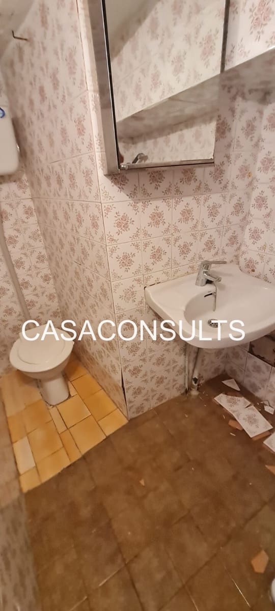 3 slaapkamer Huis te koop in Castillo de Villamalefa - € 39.000 (Ref: 9511932)