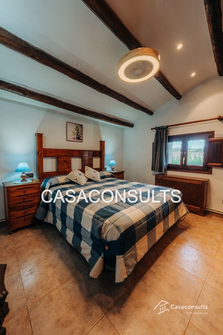 4 sypialnia Willa na sprzedaż w Les Useres z basenem garażem - 385 000 € (Ref: 9565488)