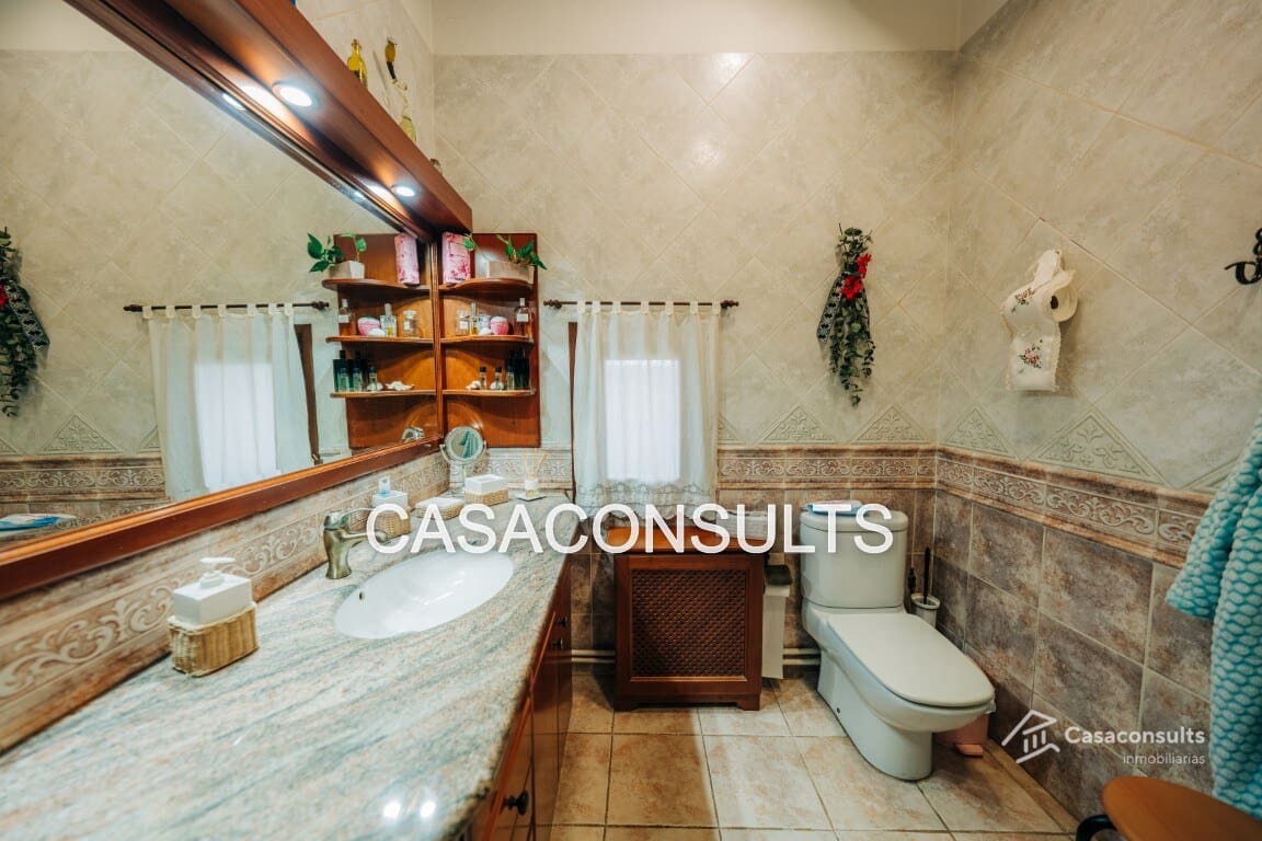 4 sypialnia Willa na sprzedaż w Les Useres z basenem garażem - 385 000 € (Ref: 9565488)