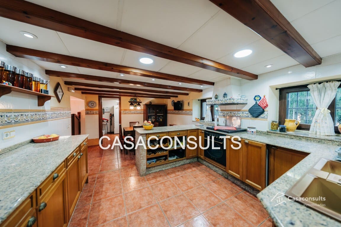 4 sypialnia Willa na sprzedaż w Les Useres z basenem garażem - 385 000 € (Ref: 9565488)