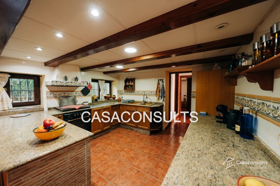 4 sypialnia Willa na sprzedaż w Les Useres z basenem garażem - 385 000 € (Ref: 9565488)