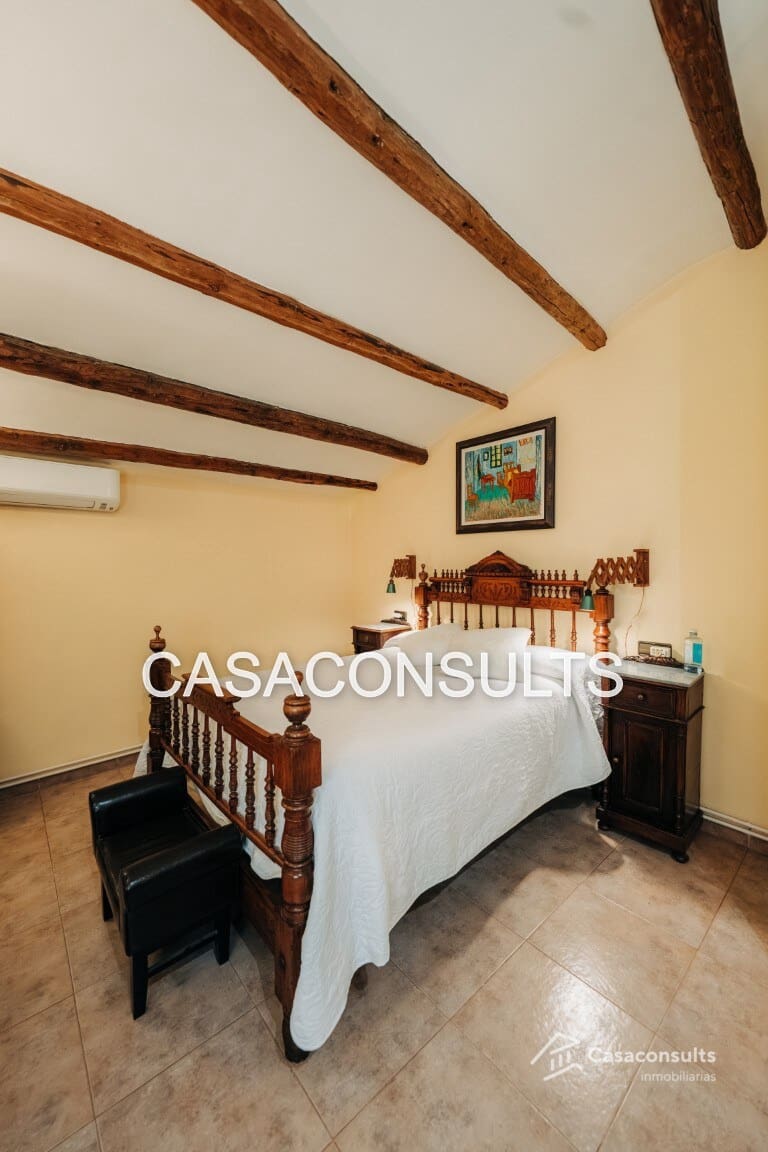 4 sypialnia Willa na sprzedaż w Les Useres z basenem garażem - 385 000 € (Ref: 9565488)