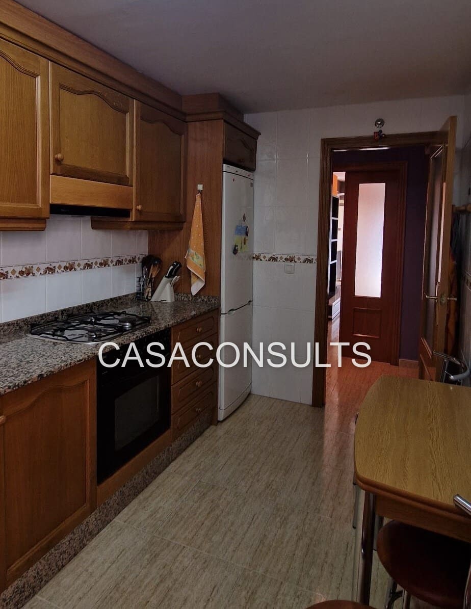 3 soveværelse Lejlighed til salg i Llucena  - € 90.000 (Ref: 9569633)