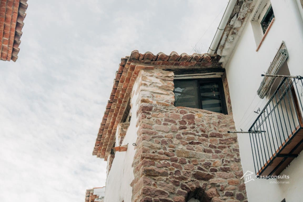 Casa de 3 habitaciones en Vilafamés en venta - 250.000 € (Ref: 9571987)