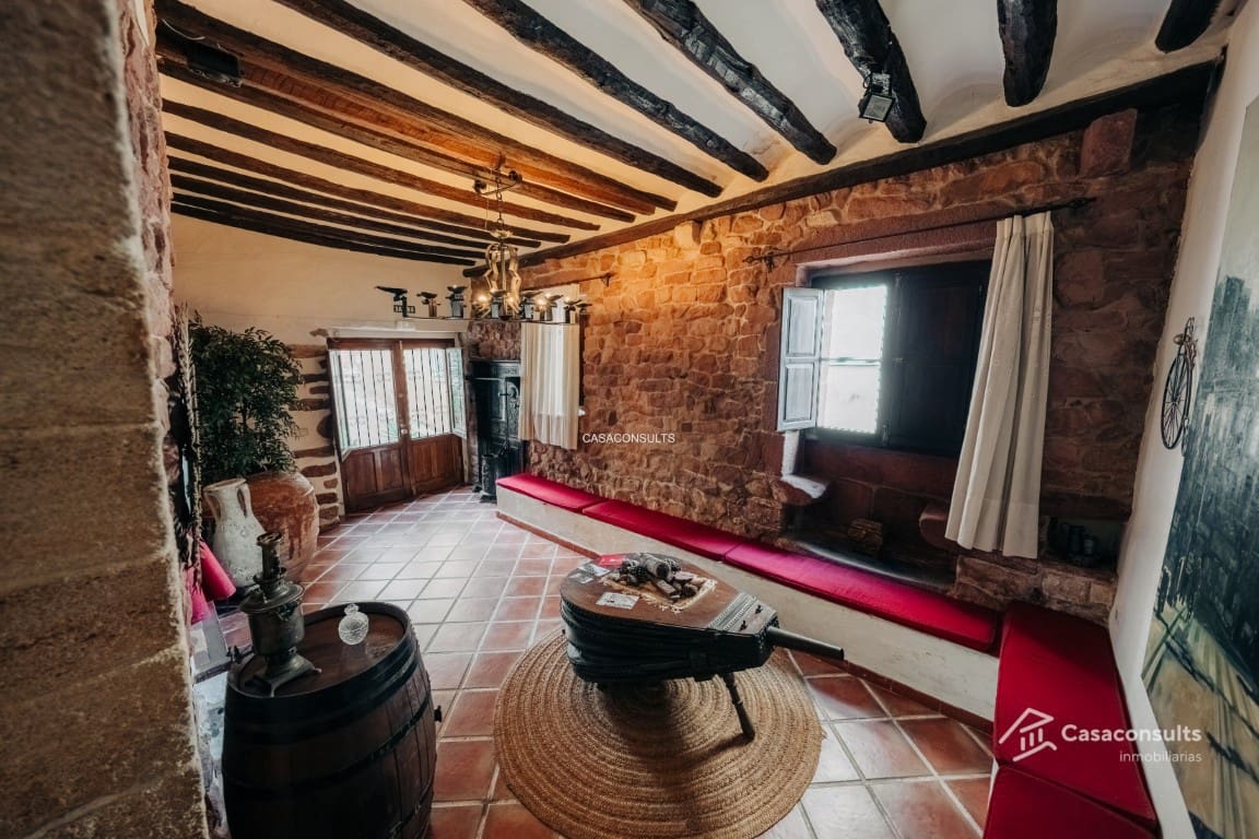 Casa de 3 habitaciones en Vilafamés en venta - 250.000 € (Ref: 9571987)