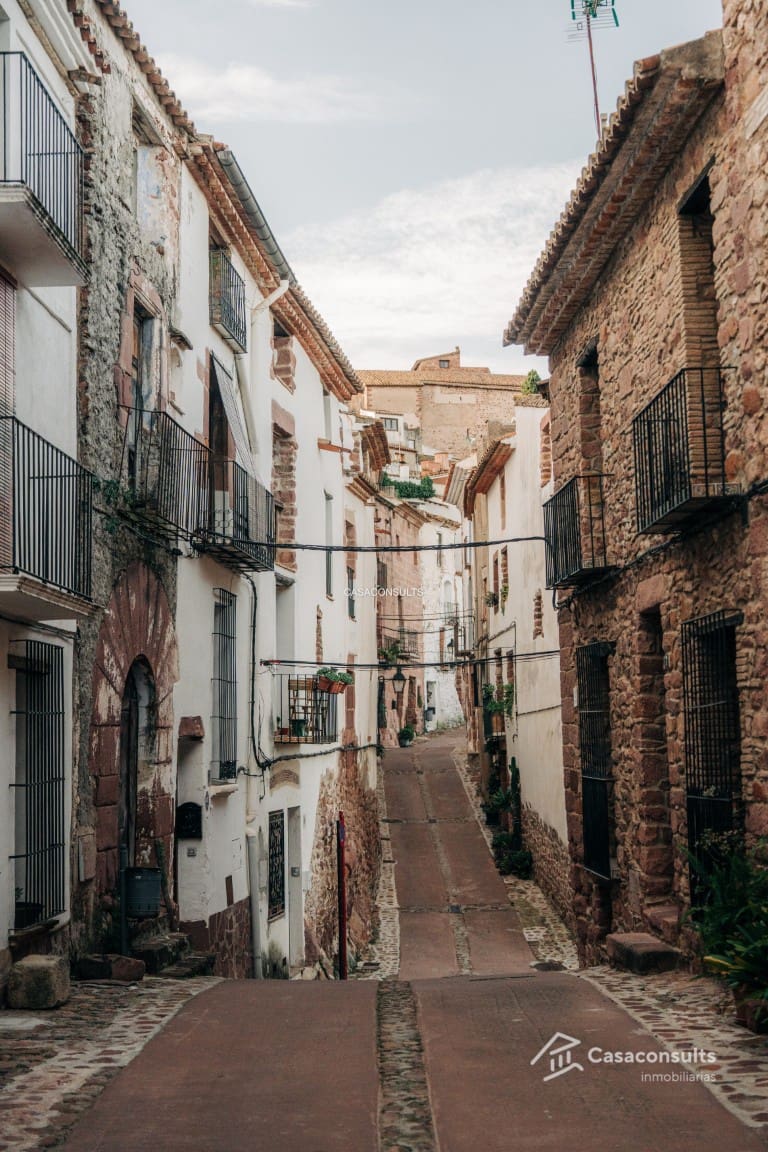 Casa de 3 habitaciones en Vilafamés en venta - 250.000 € (Ref: 9571987)