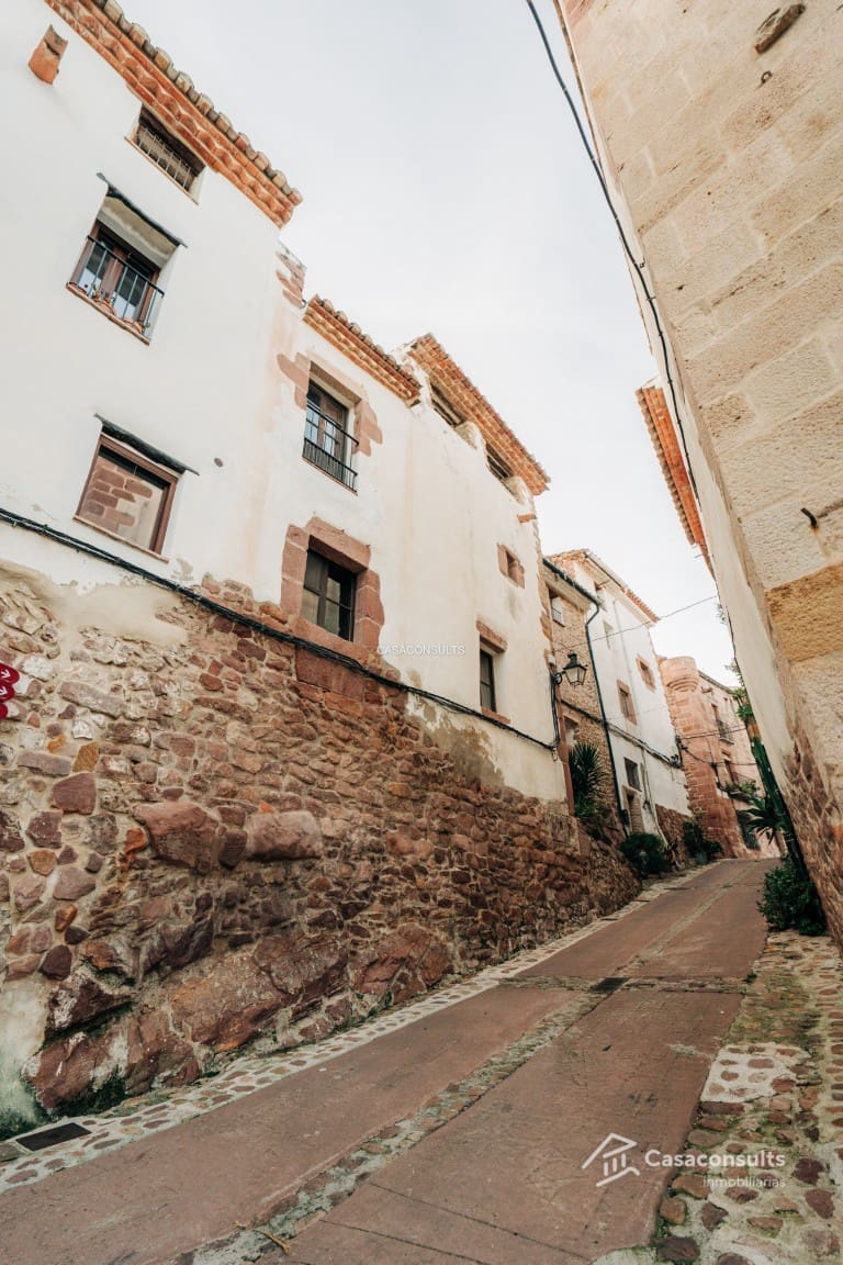 Casa de 3 habitaciones en Vilafamés en venta - 250.000 € (Ref: 9571987)