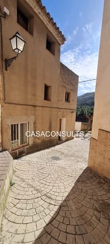 5 slaapkamer Appartement te koop in Figueroles - € 40.000 (Ref: 9606307)