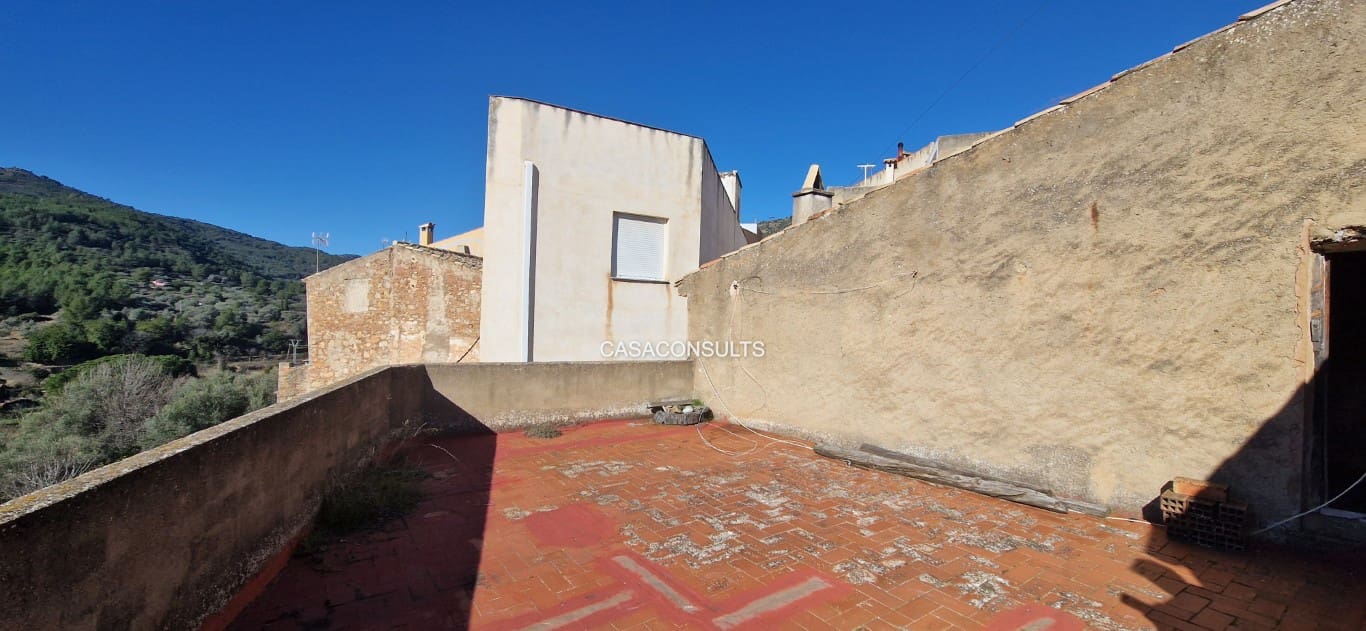 5 slaapkamer Appartement te koop in Figueroles - € 40.000 (Ref: 9606307)