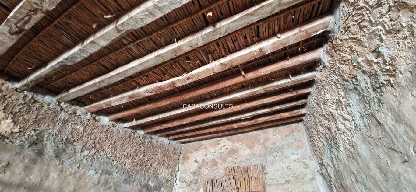 5 slaapkamer Appartement te koop in Figueroles - € 40.000 (Ref: 9606307)