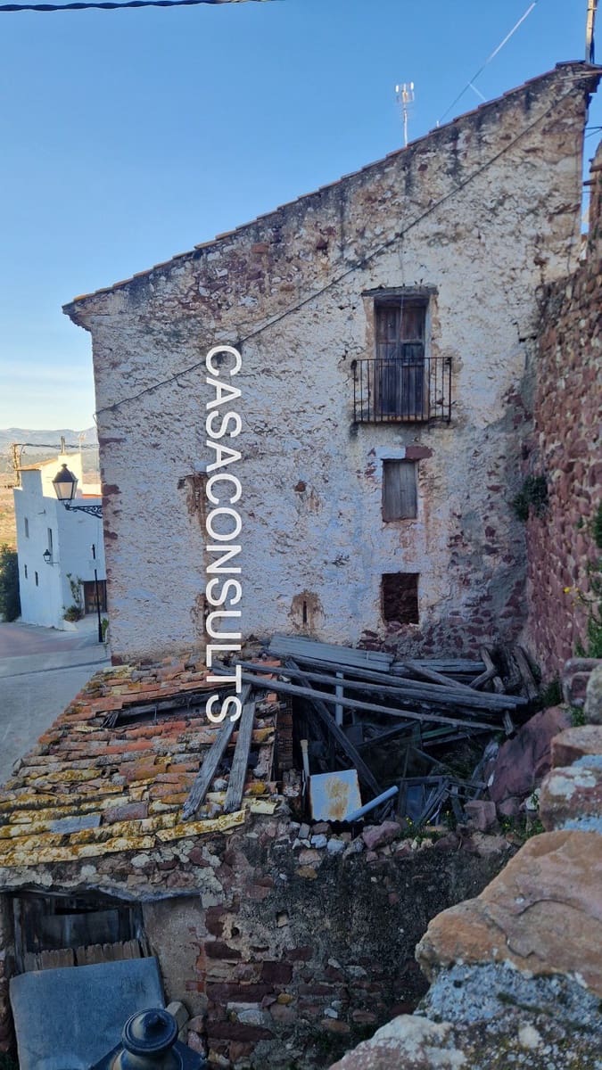 Hus til salgs i Vilafames - € 24 000 (Ref: 9622929)