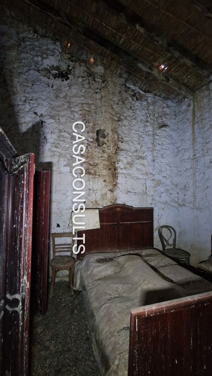 Casa de 3 habitaciones en Les Useres en venta - 26.000 € (Ref: 9626117)