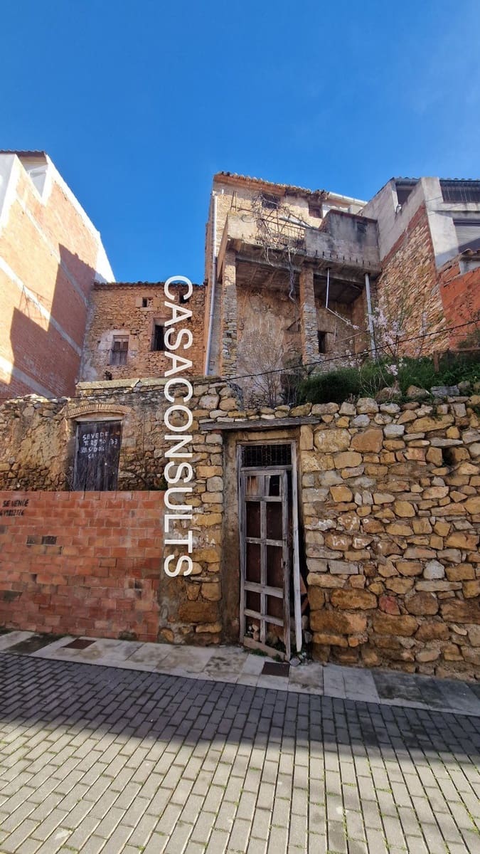 Casa de 3 habitaciones en Les Useres en venta - 26.000 € (Ref: 9626117)