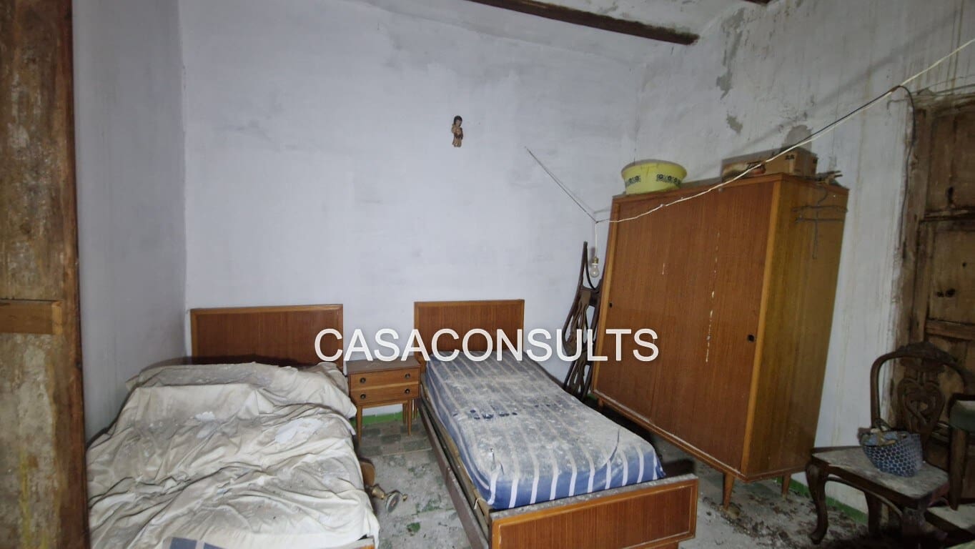 Casa de 3 habitaciones en Les Useres en venta - 26.000 € (Ref: 9626117)