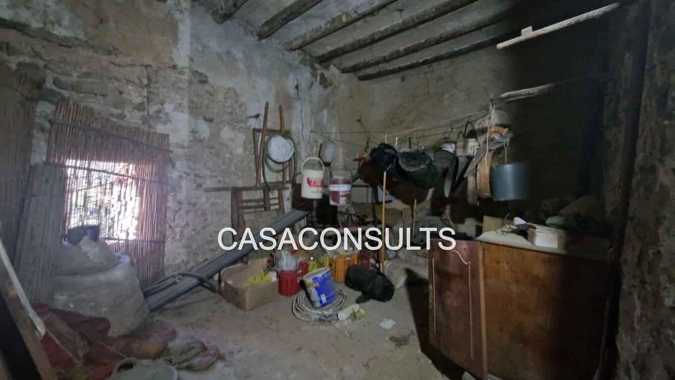 Casa de 3 habitaciones en Les Useres en venta - 26.000 € (Ref: 9626117)