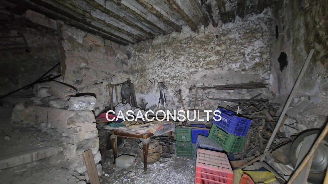 Casa de 3 habitaciones en Les Useres en venta - 26.000 € (Ref: 9626117)