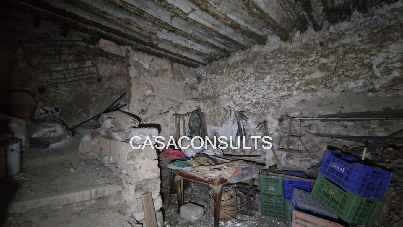 Casa de 3 habitaciones en Les Useres en venta - 26.000 € (Ref: 9626117)