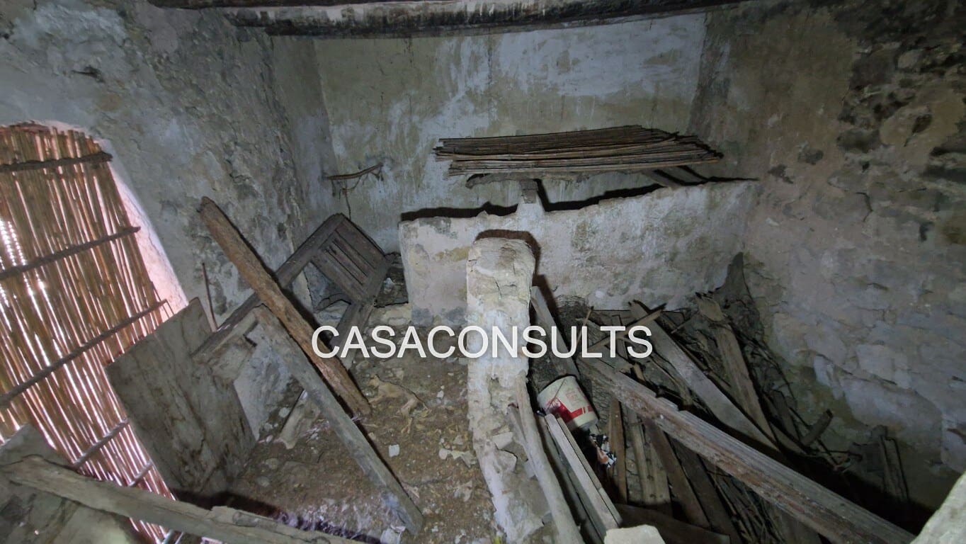 Casa de 3 habitaciones en Les Useres en venta - 26.000 € (Ref: 9626117)