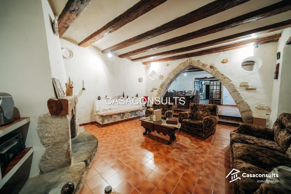 2 bedroom Townhouse for sale in Sant Jordi - € 350,000 (Ref: 9645898)