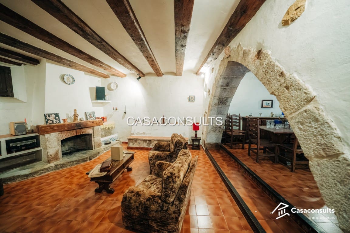 2 bedroom Townhouse for sale in Sant Jordi - € 350,000 (Ref: 9645898)