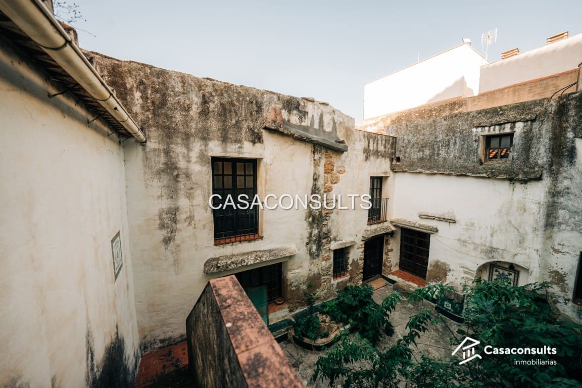 2 bedroom Townhouse for sale in Sant Jordi - € 350,000 (Ref: 9645898)