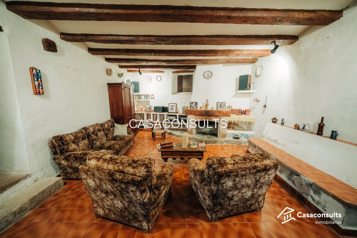 2 bedroom Townhouse for sale in Sant Jordi - € 350,000 (Ref: 9645898)